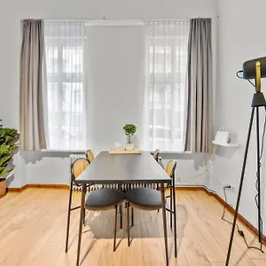 apartments-in-schoeneberg-berlin.find-berlin-hotels.com/